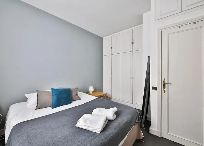 Apartment Séguier Proche Seine Paris